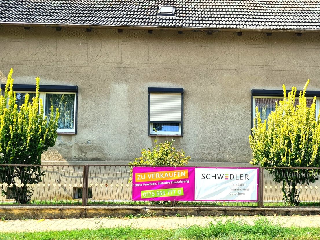 FINALER PREISPROVISIONSFREI Geräumiges 1bis 2 Familienhaus mit 213m²